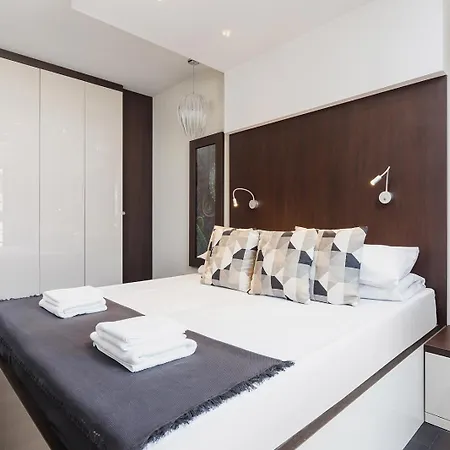 Apartment With Private Parking - Lubicz 17 Street Kraków Zewnętrze zdjęcie