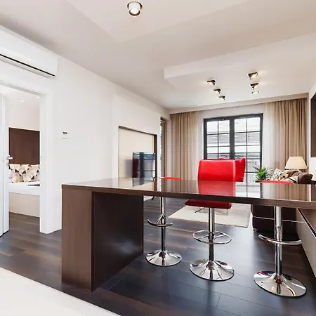 Apartment With Private Parking - Lubicz 17 Street Kraków Zewnętrze zdjęcie
